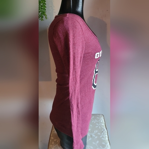 Guess Burgundy Long Sleeve Scoop Neck Top M - Picture 3 of 6